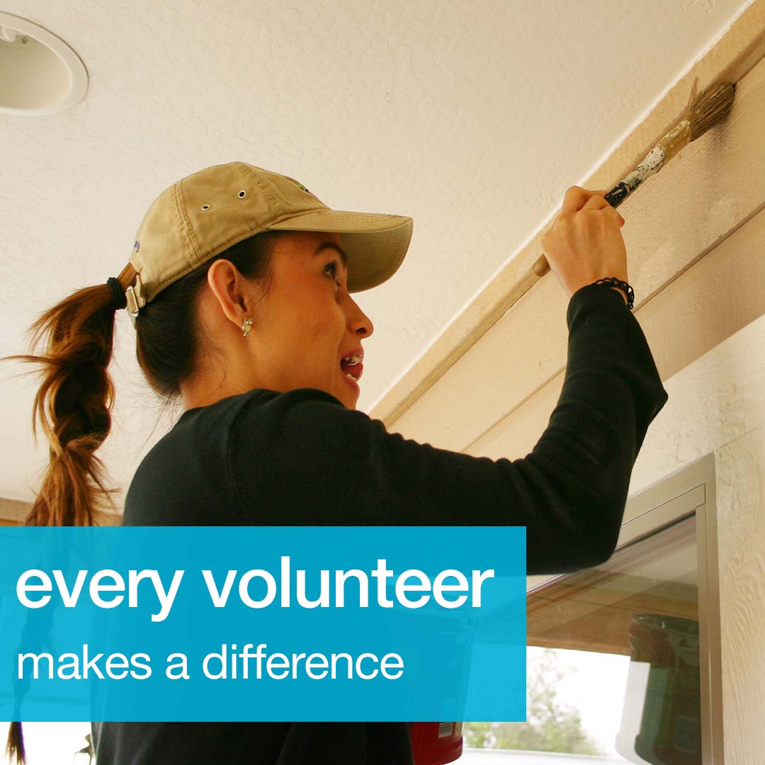 volunteer painting house